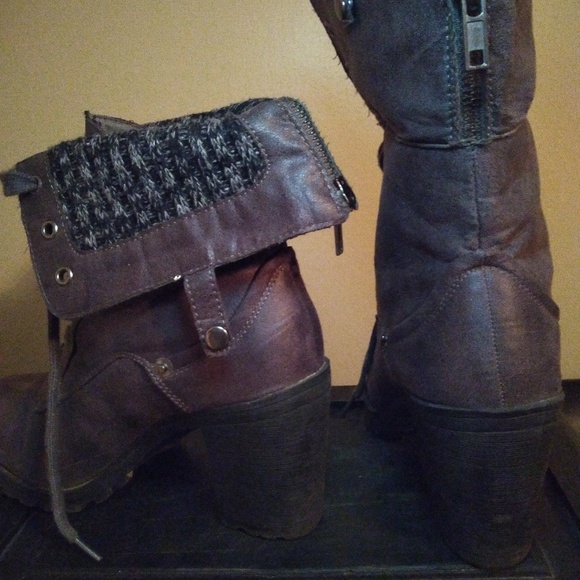 JustFab Chunky Boot - Picture 3 of 3